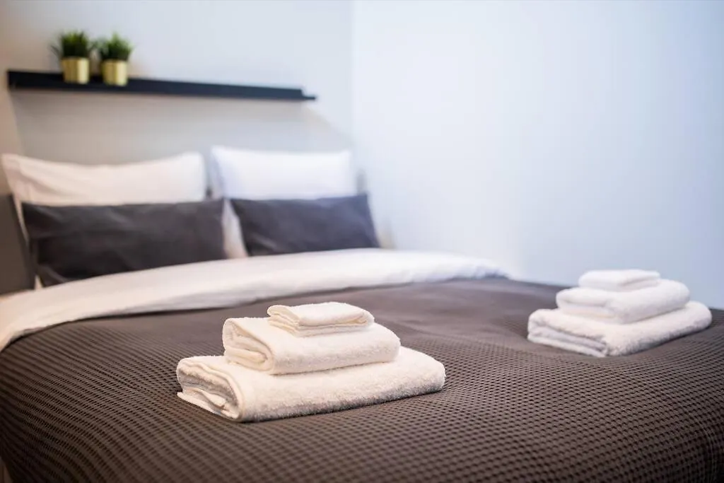 Delightful 2 Bedroom Serviced Apartment 54M2 -Mst40D- Rotterdam Netherlands