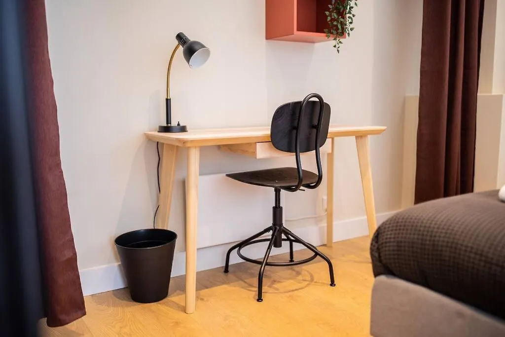 Delightful 2 Bedroom Serviced Apartment 54M2 -Mst40D- Rotterdam